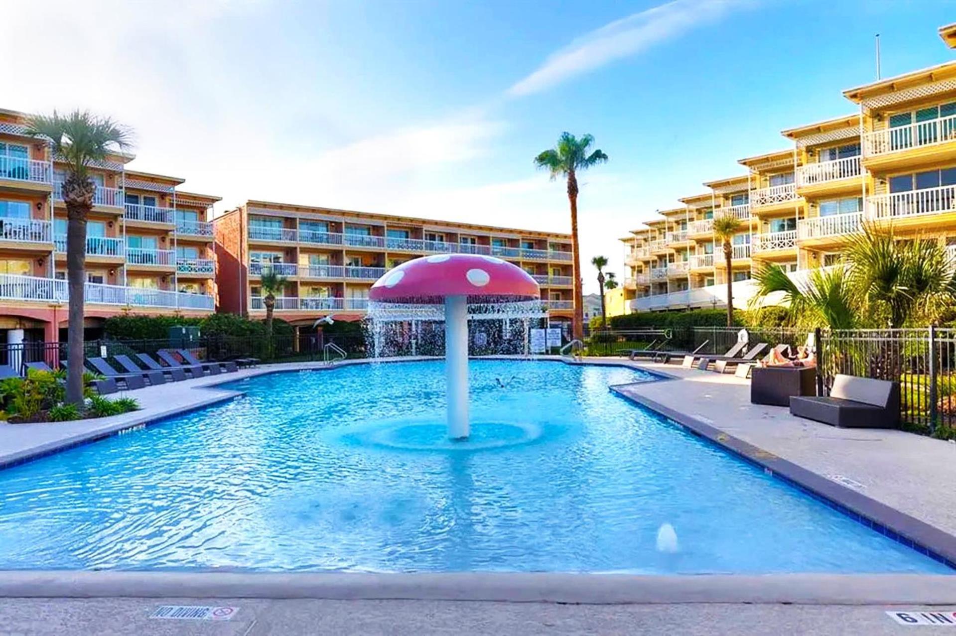 Beautiful Ocean Views At The Victorian Lägenhet Galveston Exteriör bild